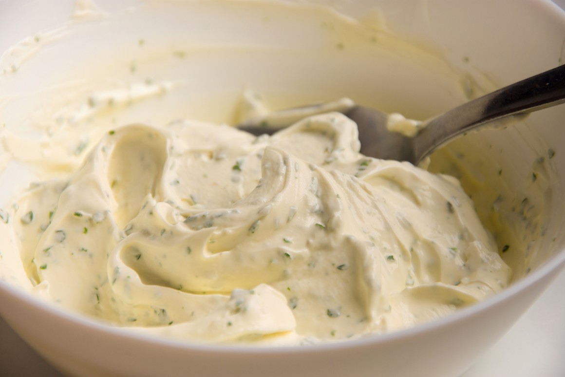 Cremige Kräuterbutter vegan