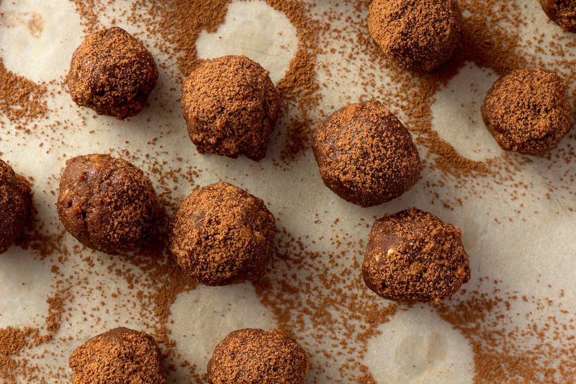 Schokokugeln mit Haselnüssen