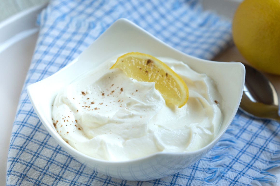 Zitronige Quarkcreme