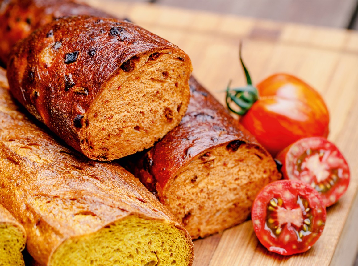 Tomaten-Speck-Brot