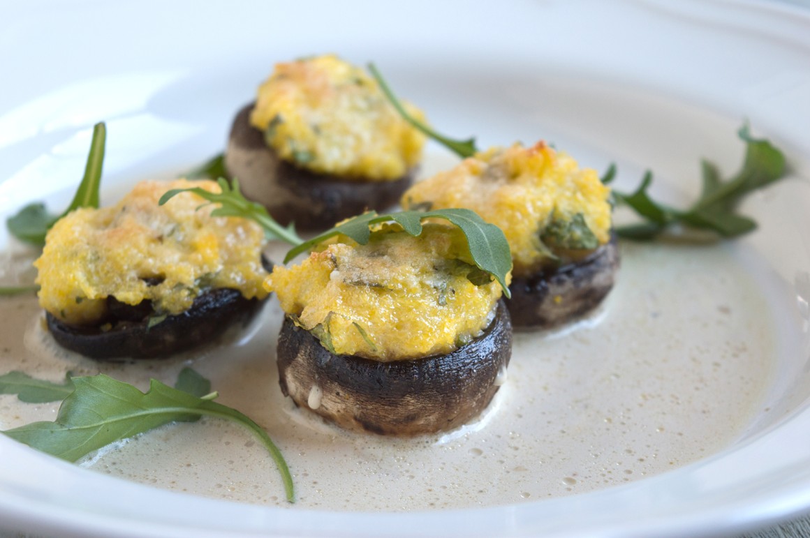 Champignons mit Polentafüllung