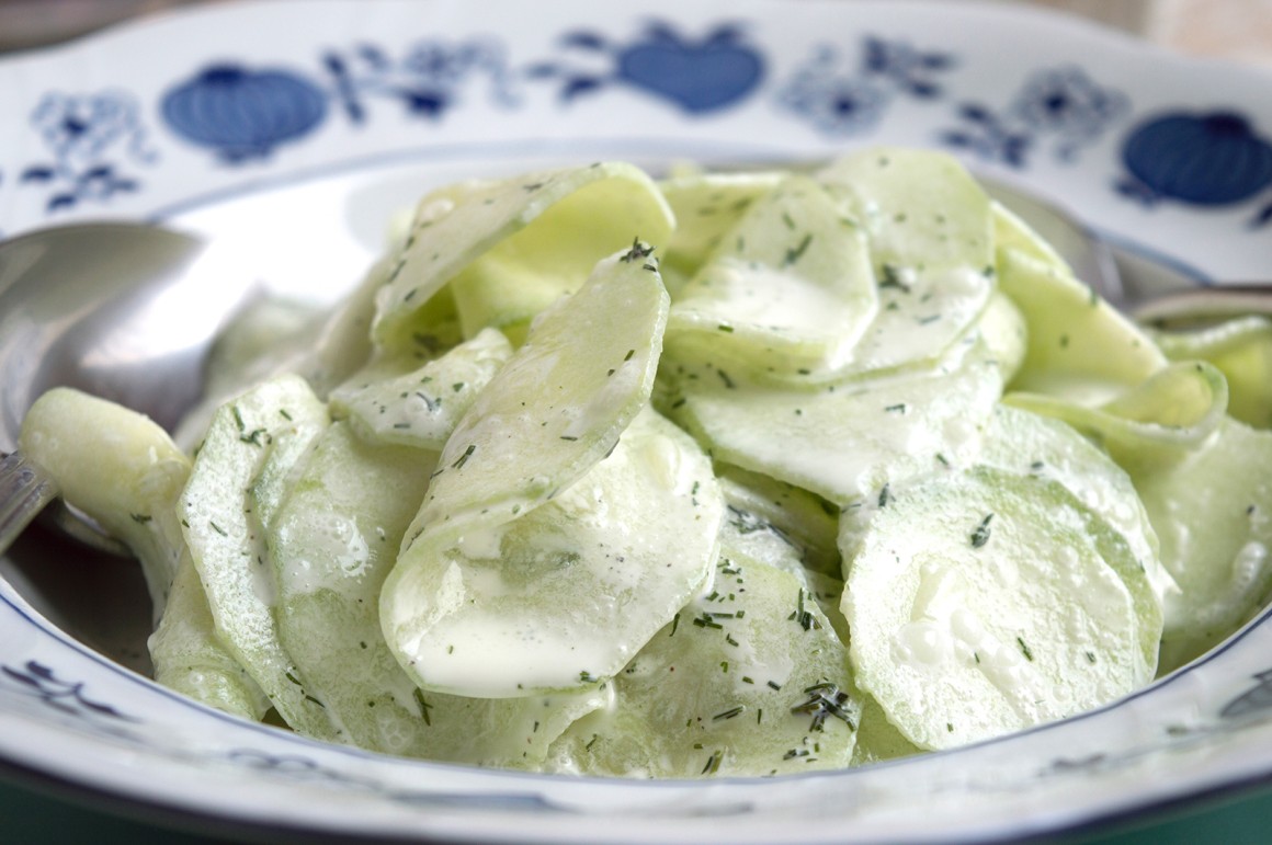 Warmer Gurkensalat