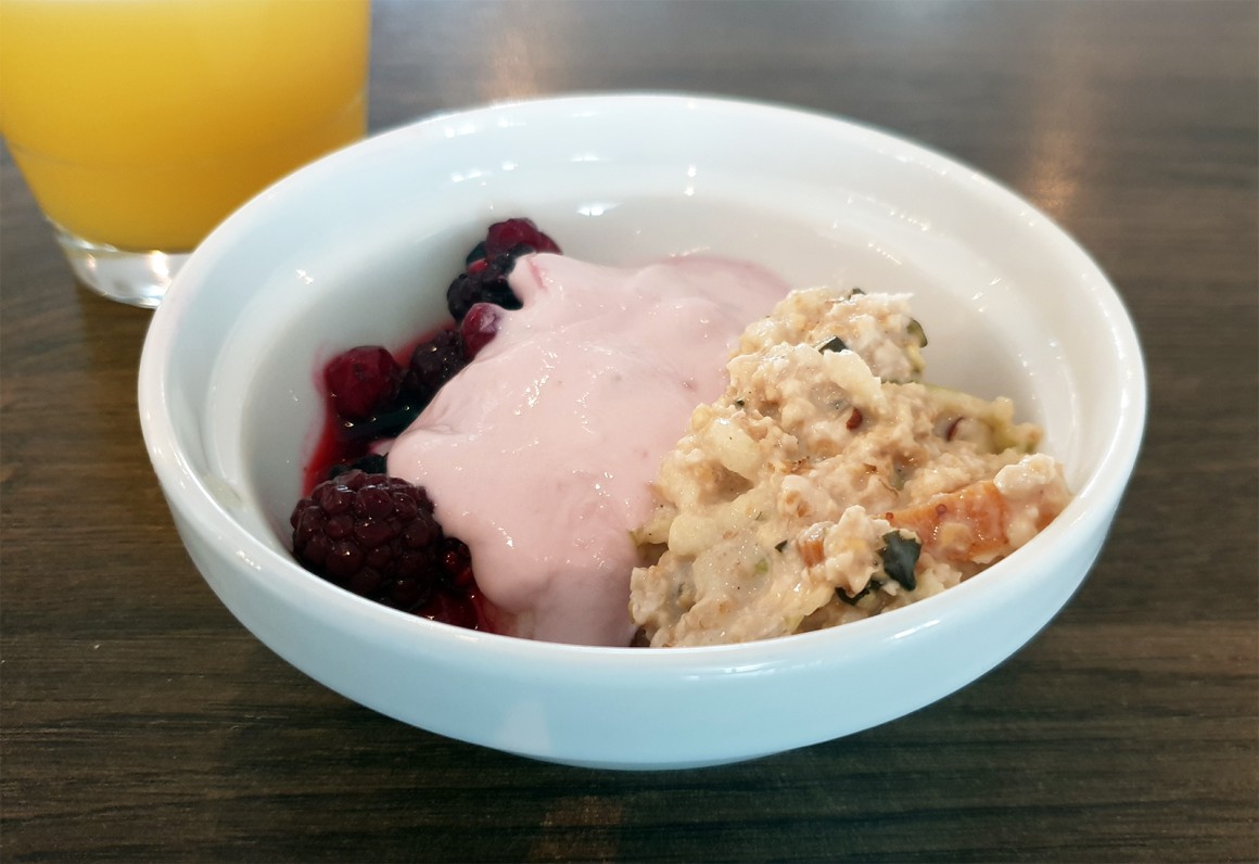 Porridge mit Joghurt