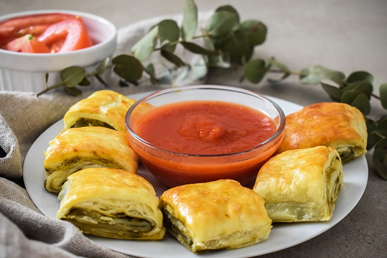Spinat-Tomaten-Schnecken