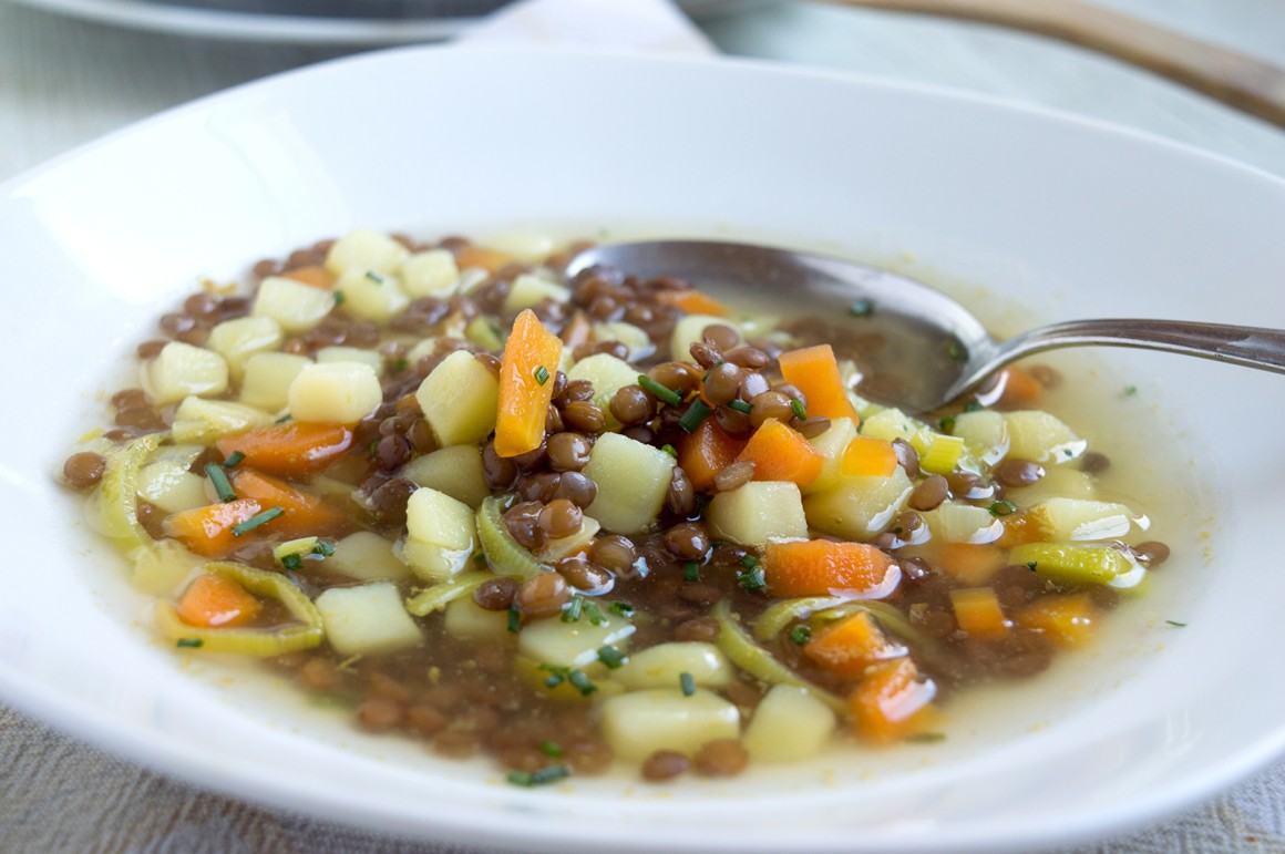 Linsensuppe mit Kartoffeln - Rezept