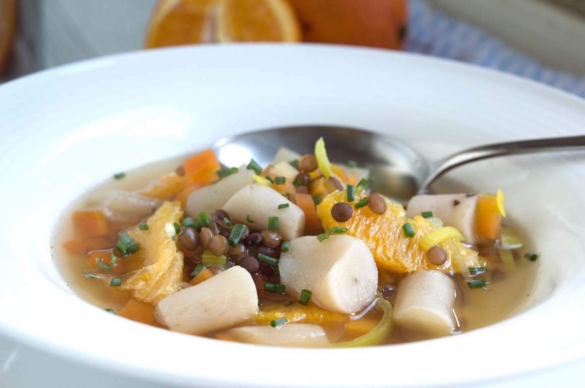 Linsensuppe mit Schwarzwurzeln