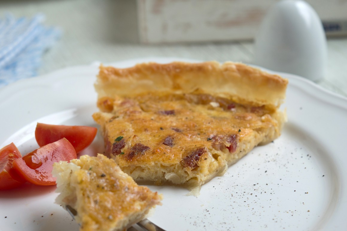Zwiebelkuchen mit Hefeteig