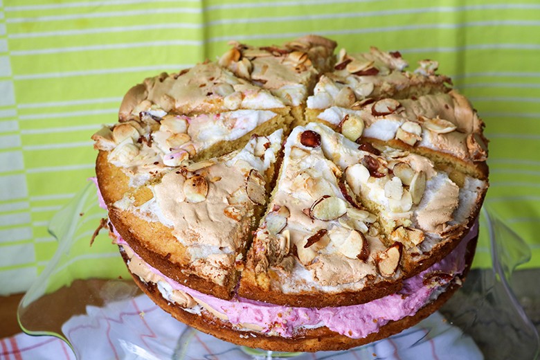 Himbeer-Baiser-Torte
