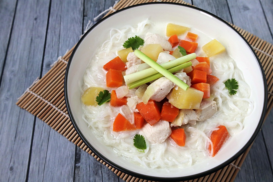 Hühnersuppe indisch