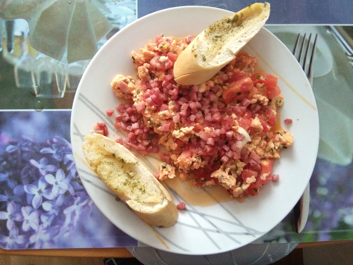 Rühreier mit Tomaten - Rezept