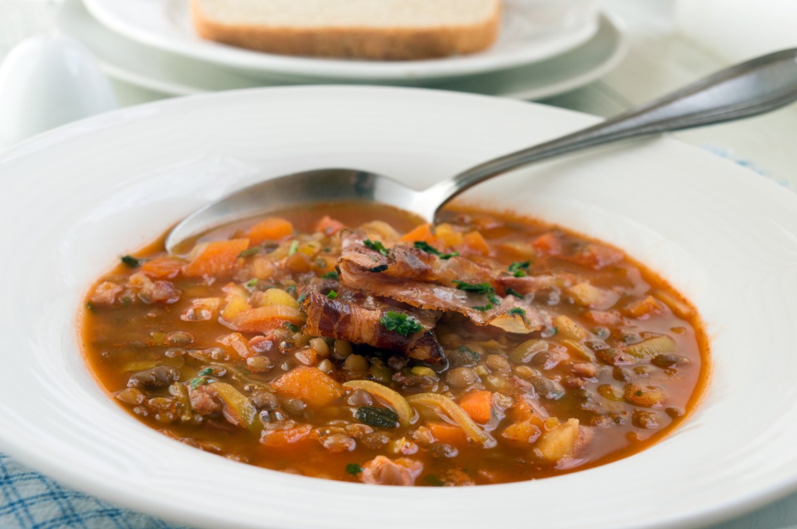 Schwäbische Linsensuppe