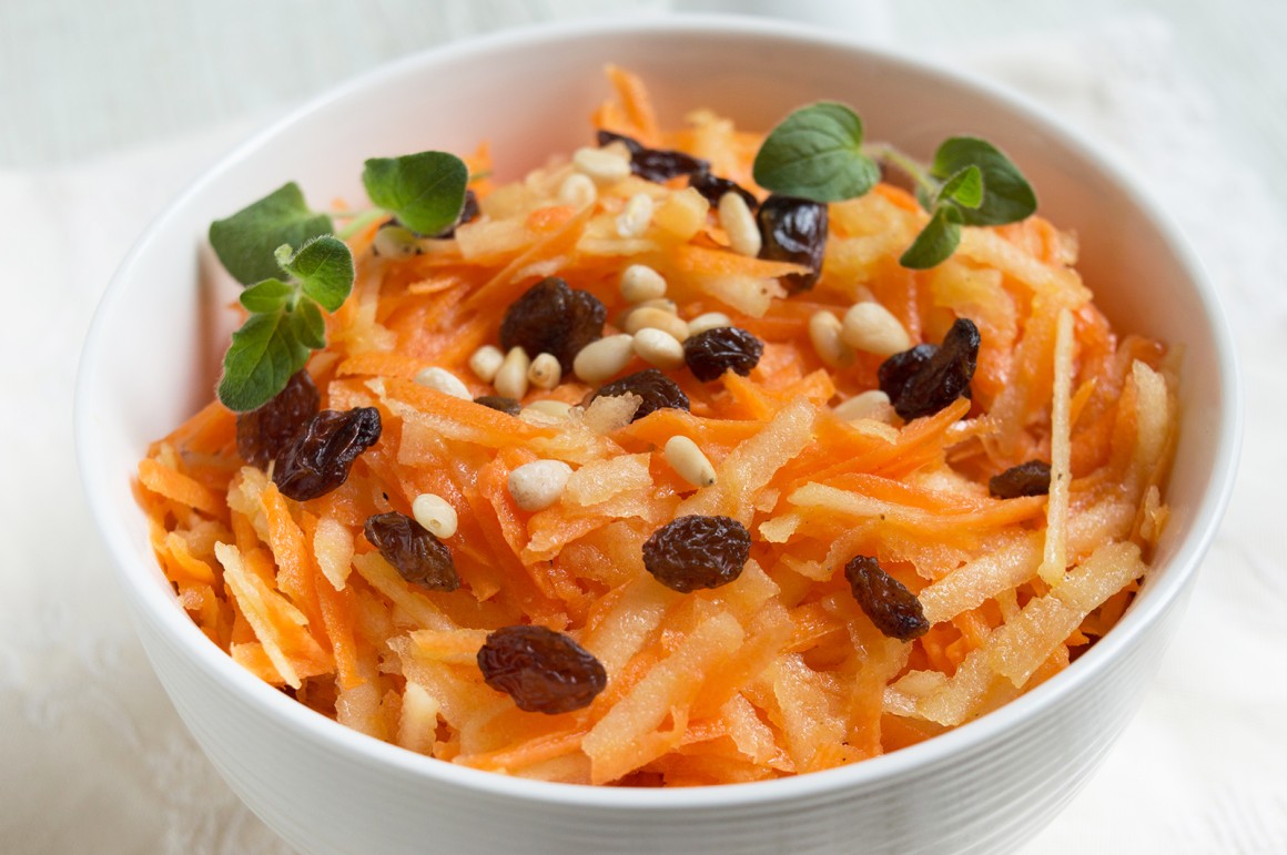 Veganer Karottensalat mit Apfel - Rezept