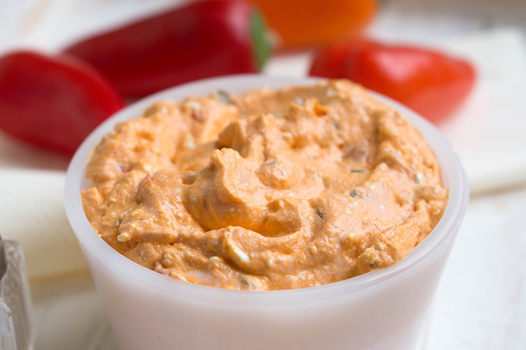 Scharfer Paprika-Dip