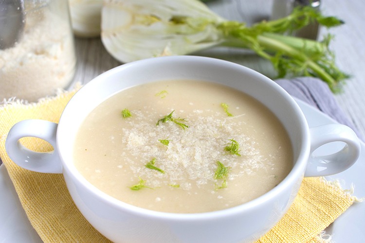 Fenchelsuppe mit Parmesan