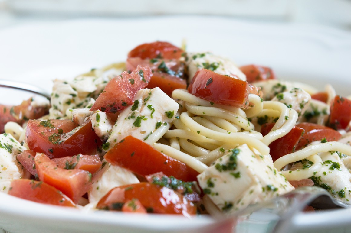 Spaghettisalat mit Tomaten - Rezept