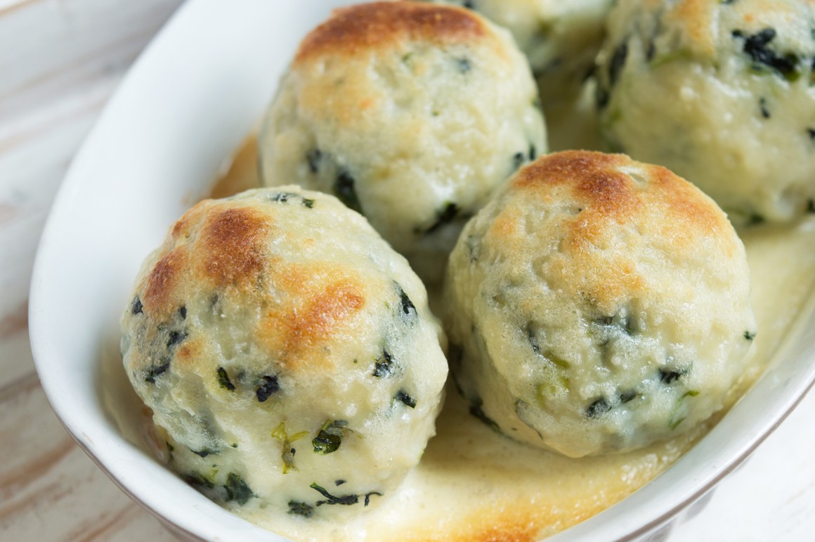 Spinatknödel aus dem Ofen