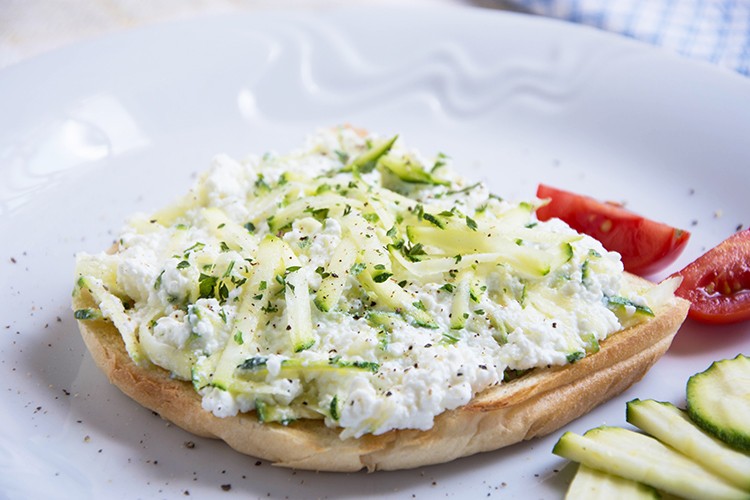 Quarkaufstrich mit Zucchini