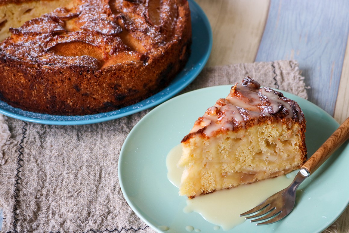 Apfelkuchen mit Rum-Glasur - Rezept