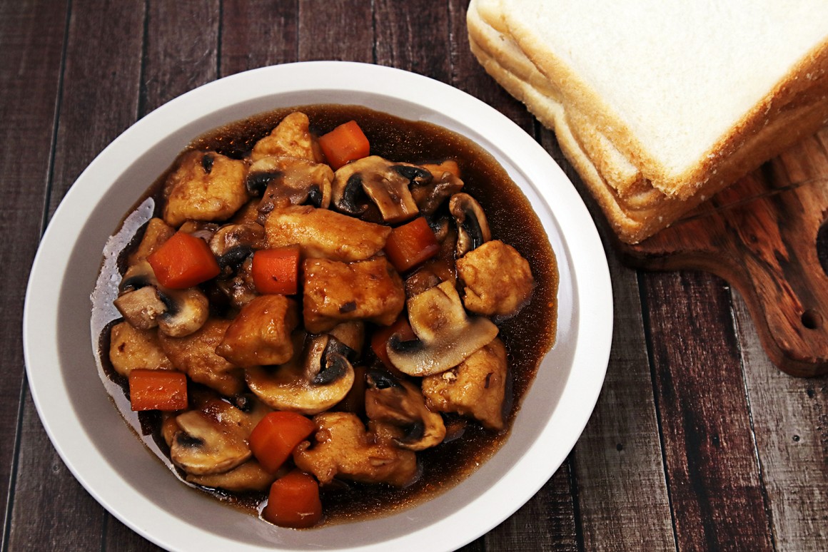 Hühnerbrust in Rotweinsauce