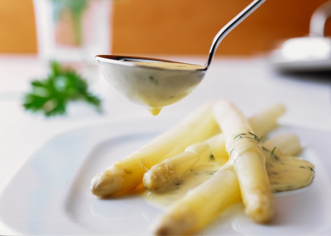 Spargel mit Sauce Hollandaise - Rezept