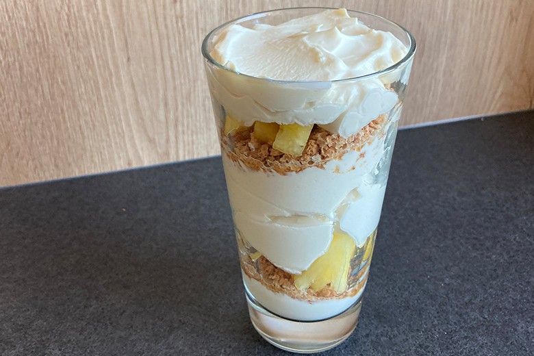 Ananasdessert mit Kokos