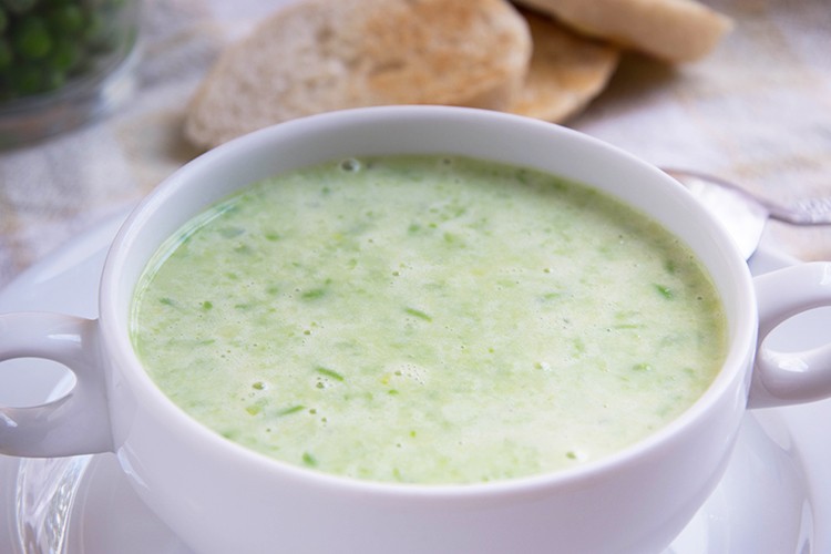 Cremige Erbsensuppe
