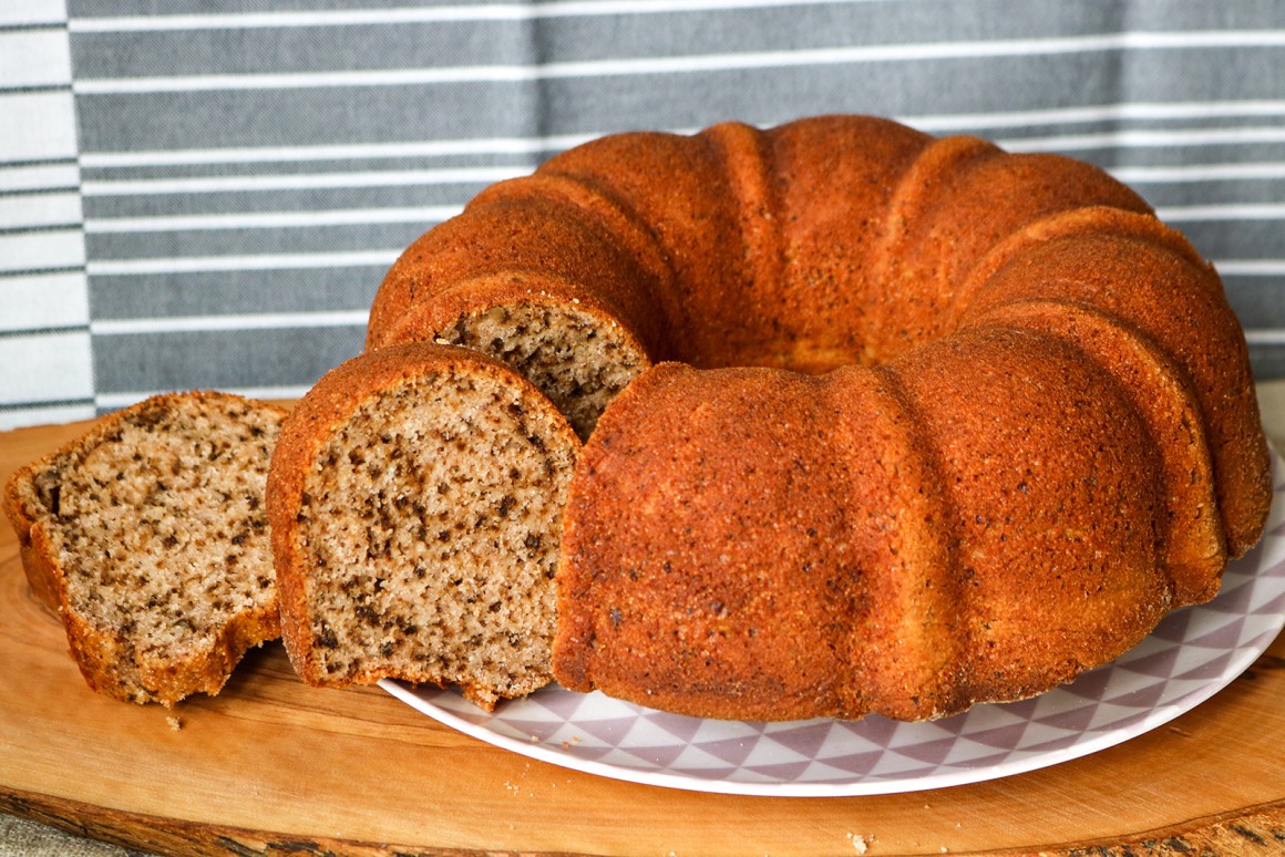 Grießgugelhupf mit Walnüssen-Rezept