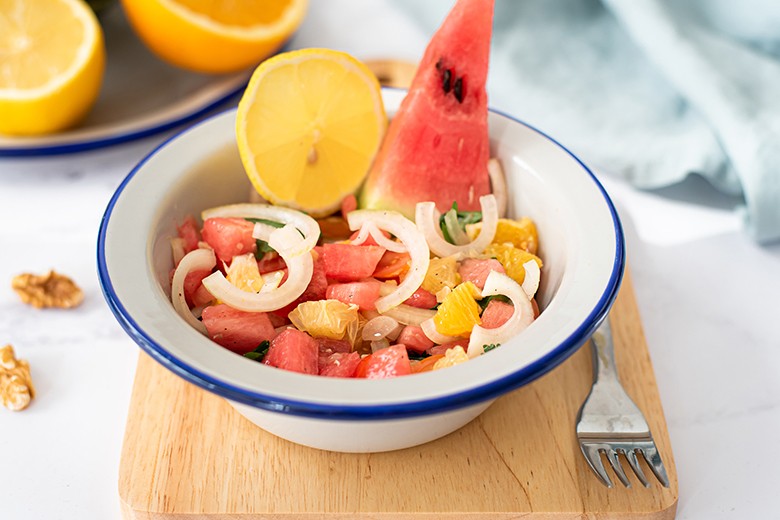 Exotischer Tomaten-Melonensalat