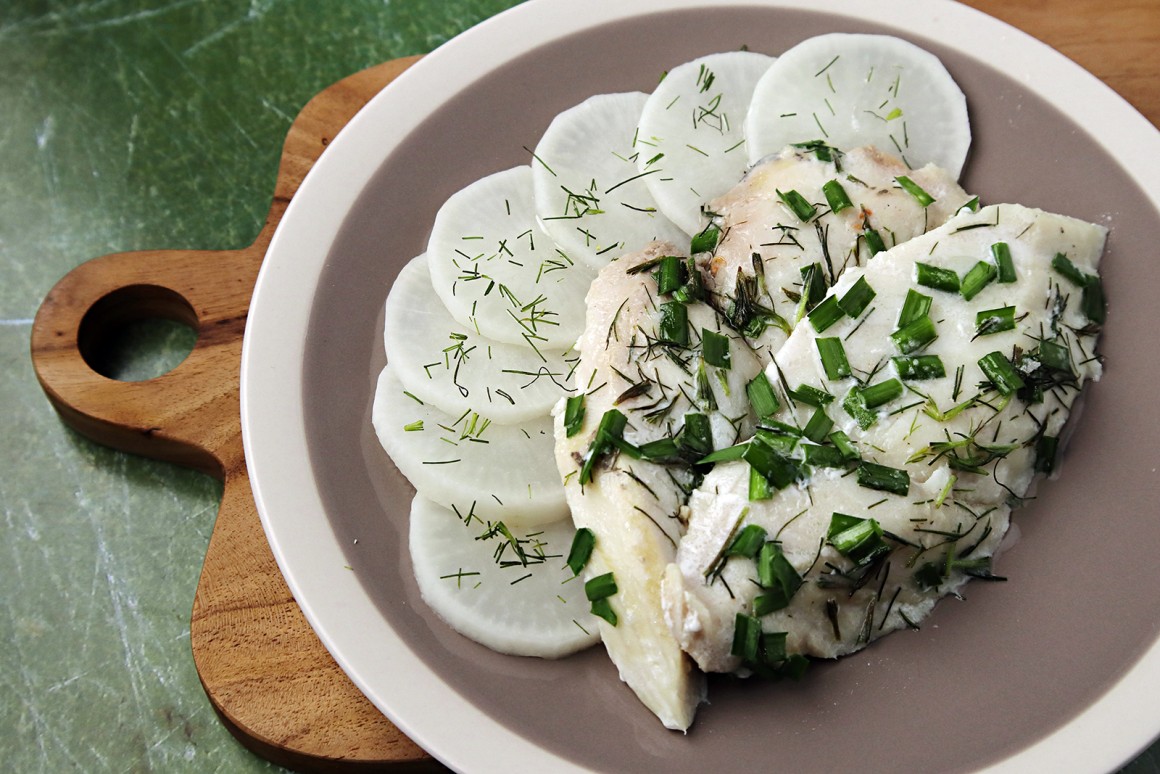 Kabeljau mit Radieschen gedämpft