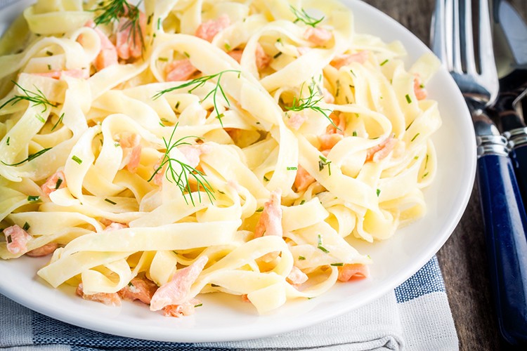 Lachs-Tagliatelle