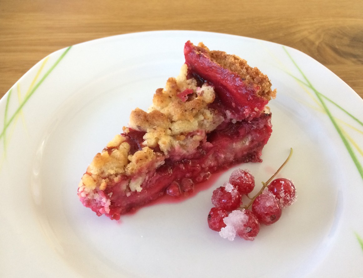 Saftiger Johannisbeerkuchen mit Streuseln - Rezept