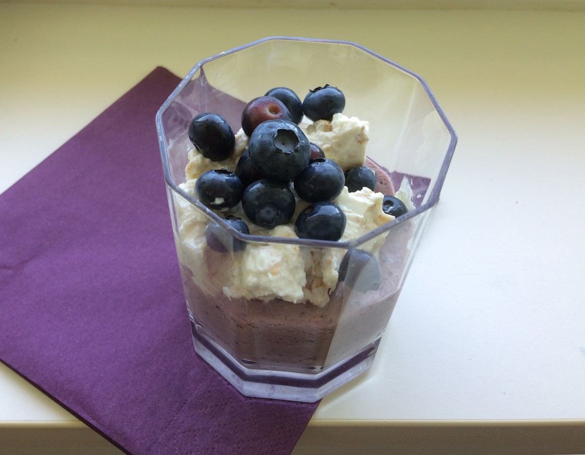 High Protein-Hafercreme mit Heidelbeeren