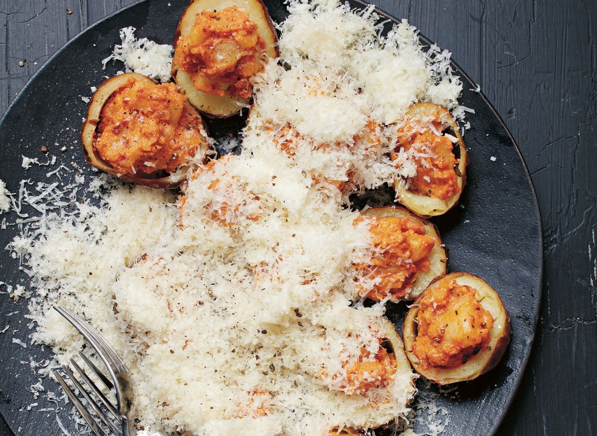 Ofenkartoffeln mit Romescosauce und Manchego