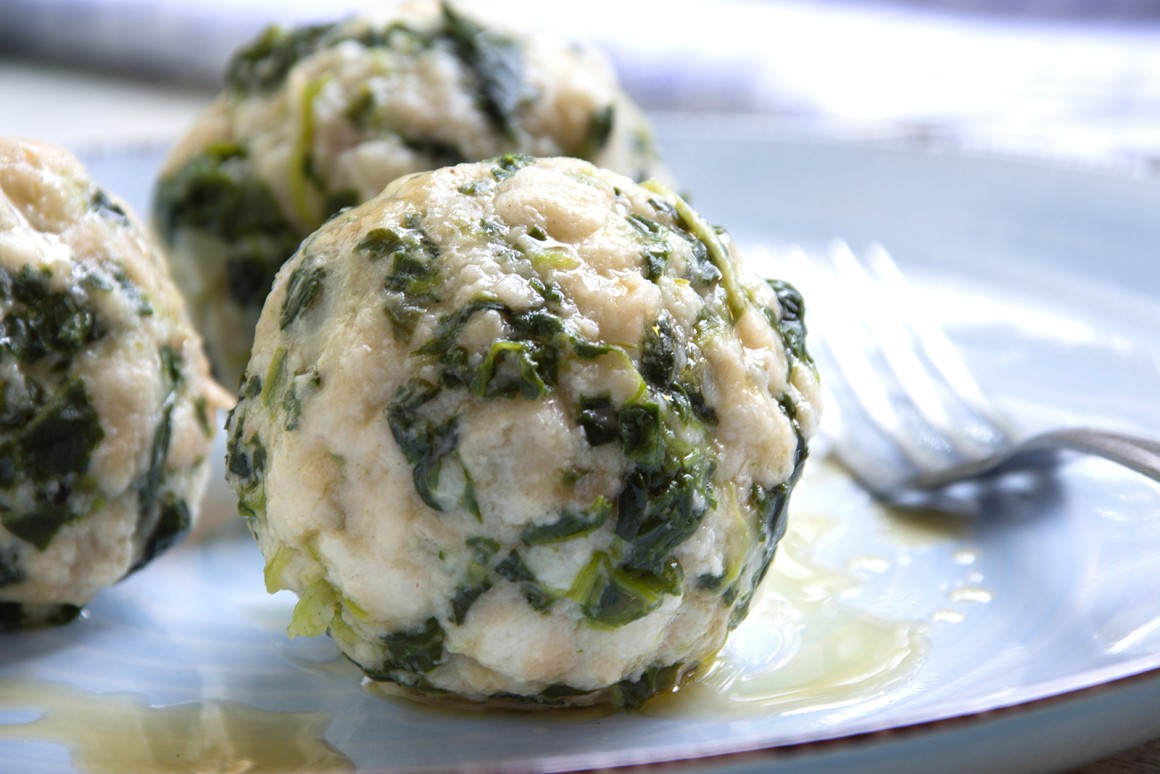 Spinatknödel aus dem Dampfgarer
