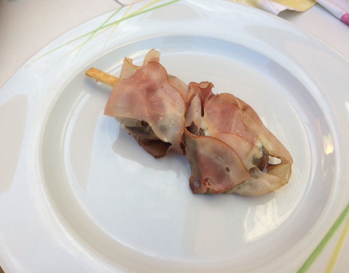 Champignonspieße mit Kräutern