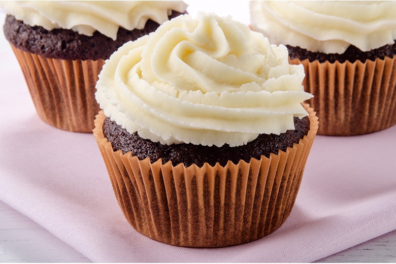 Schoko-Cupcakes mit Eierlikörcreme