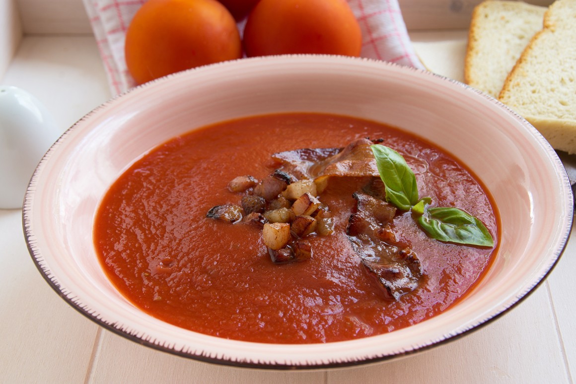 Tomatensuppe mit Speck - Rezept