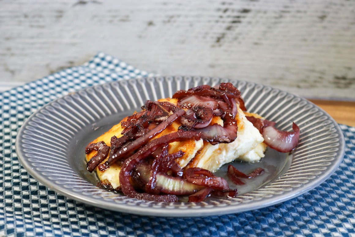 Ziegenkäse mit Zwiebelmus