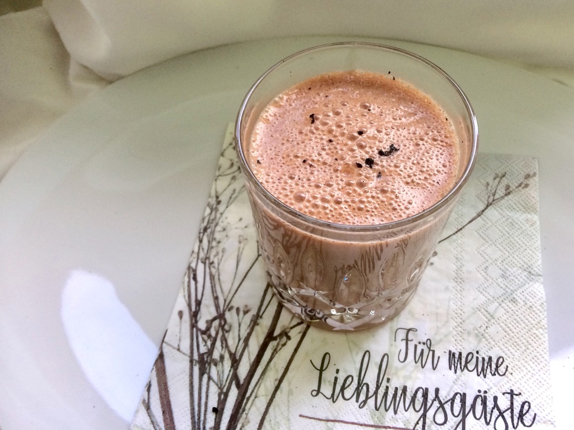 Rohkost Bananen-Kakao-Smoothie