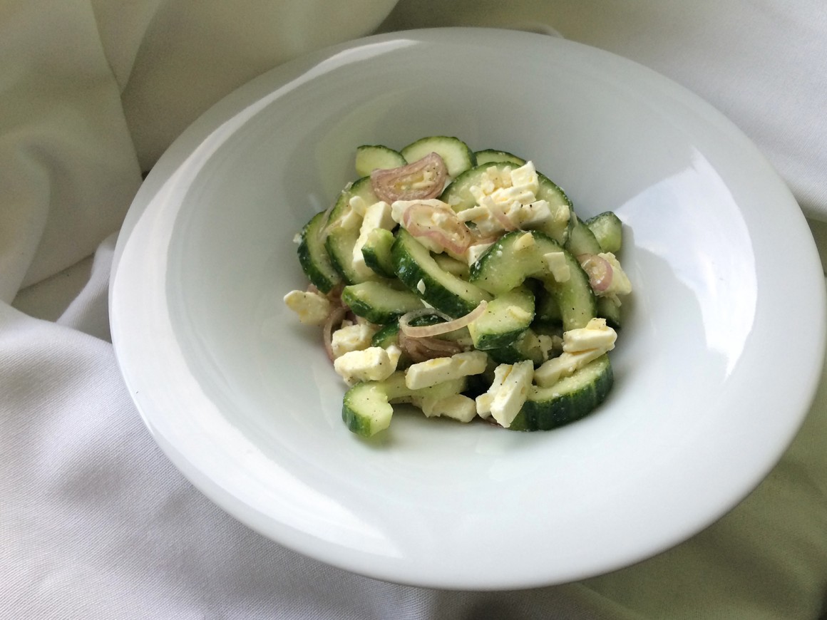 Gurkensalat mit Feta