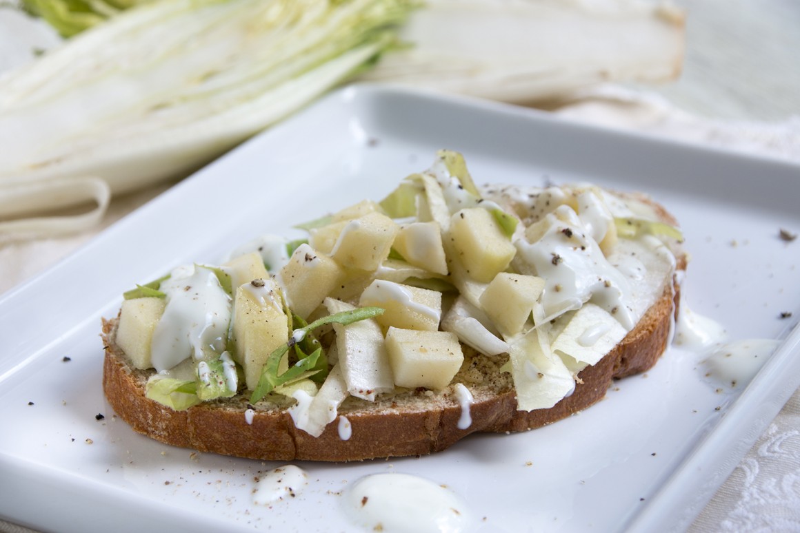 Chicorée-Brote mit Apfel