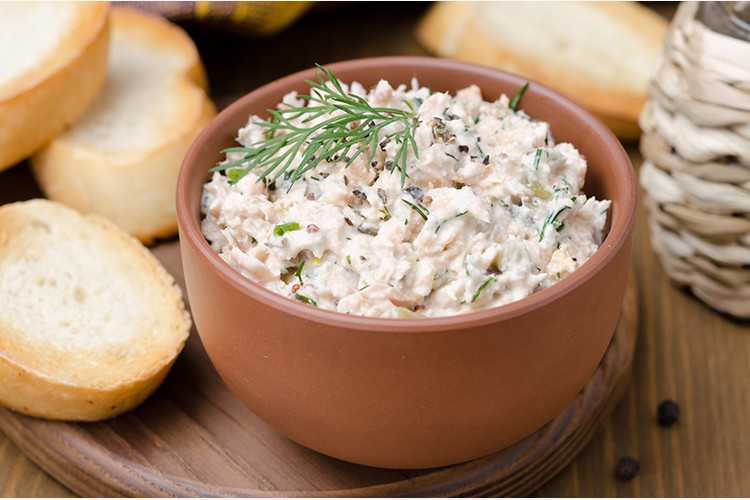 Brotaufstrich mit Fisch