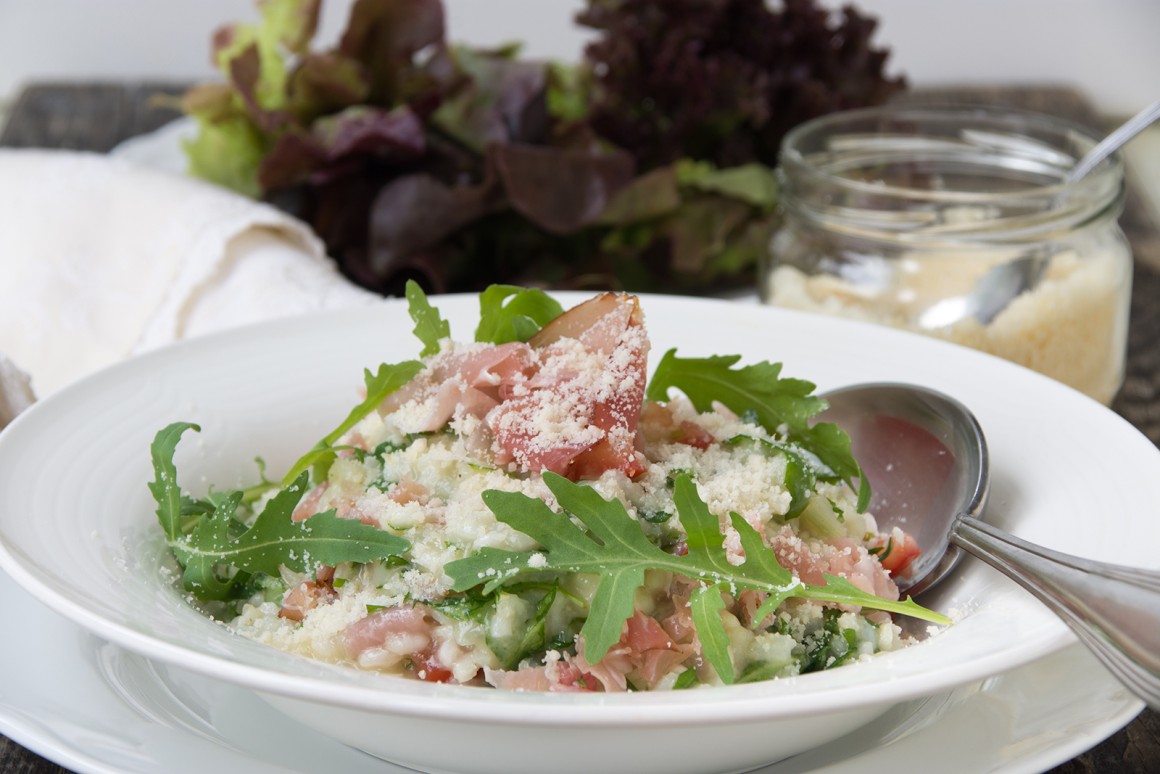 Rucola-Risotto mit Schinken