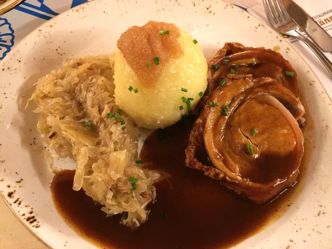 Spanferkelbraten
