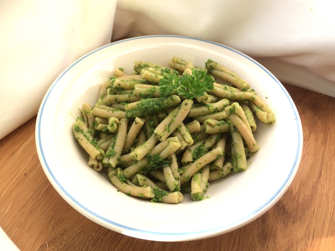 Pasta mit Kräutercreme