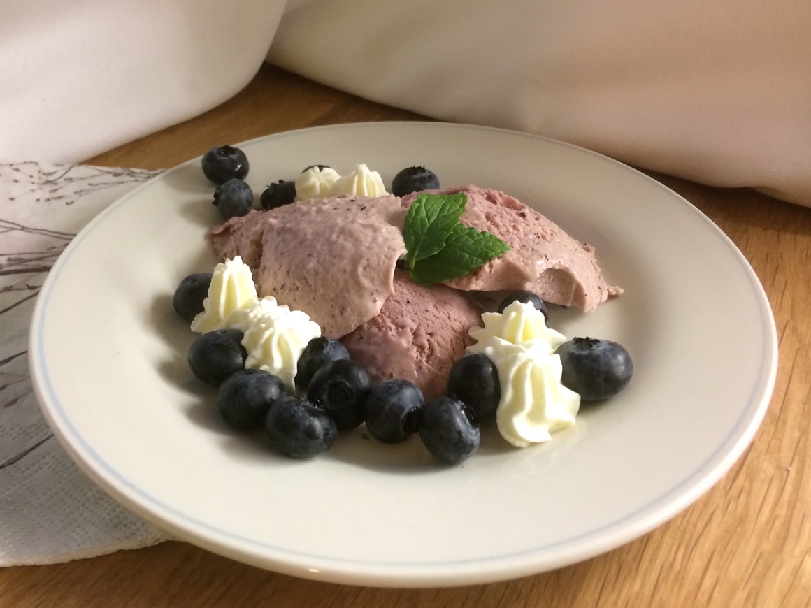 Heidelbeerparfait