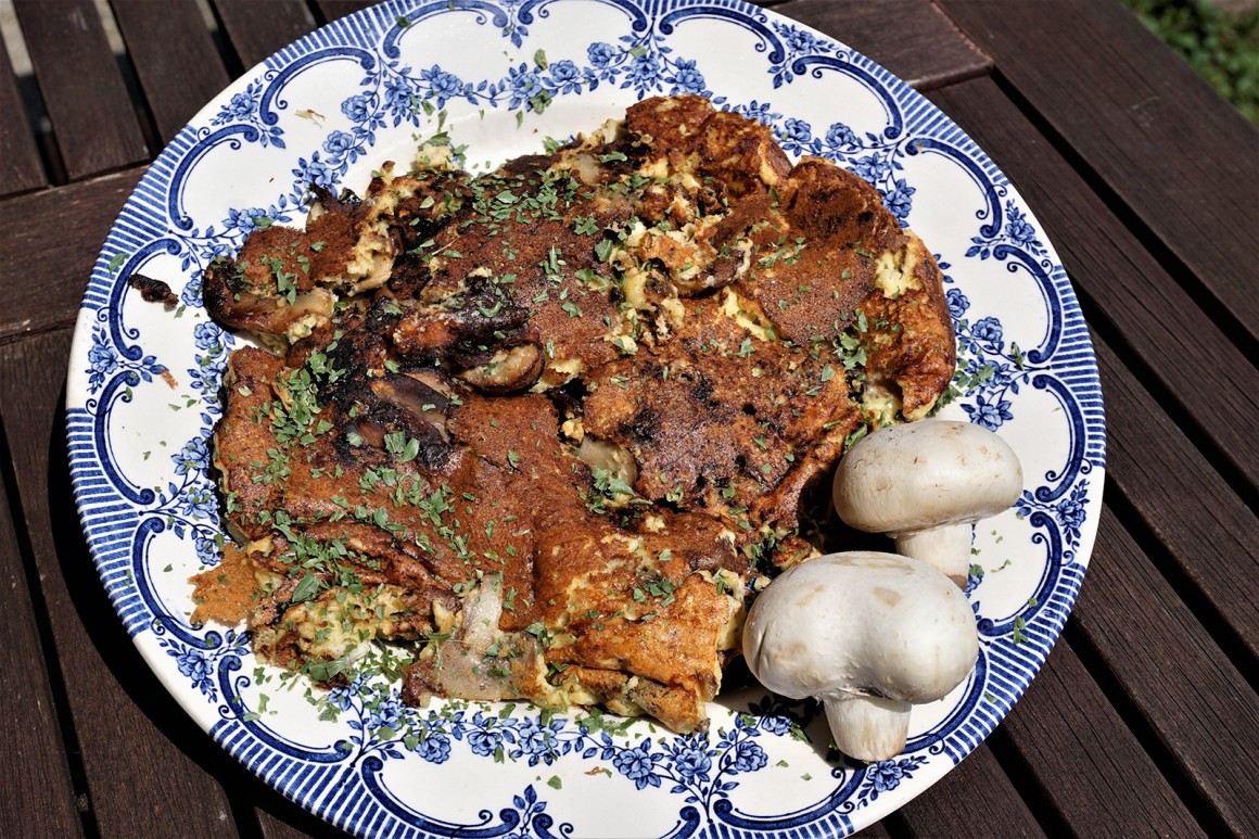 Champignon-Omelett mit Camembert