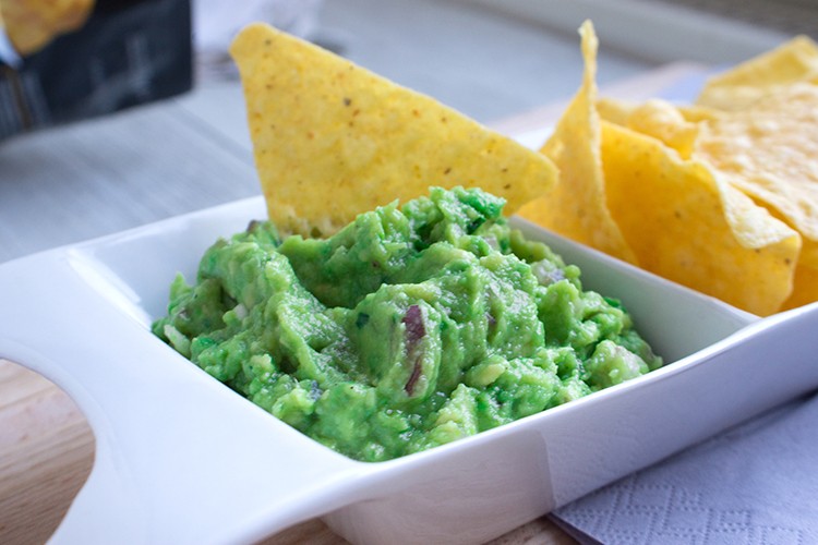 Spirulina-Guacamole
