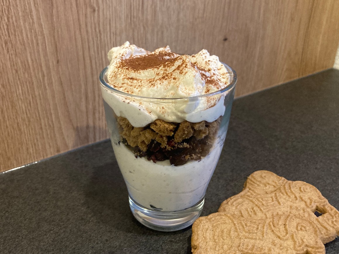 Spekulatius-Dessert mit Cranberrys - Rezept