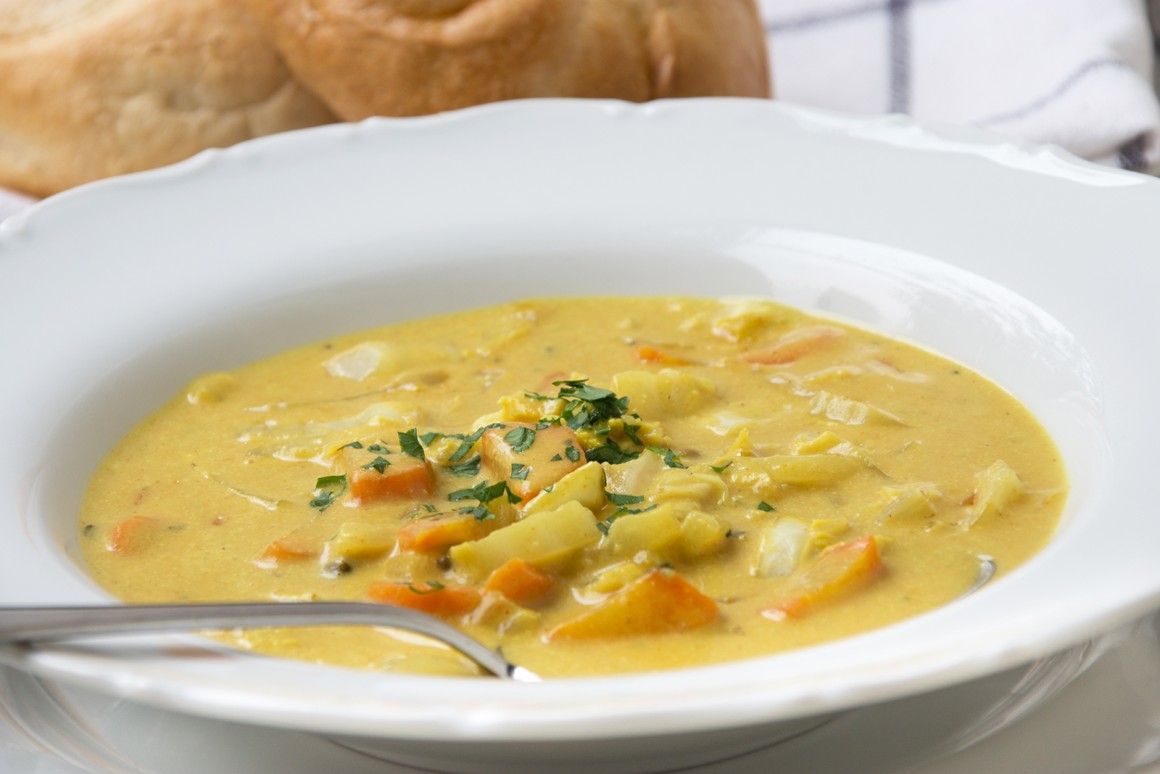 Chinakohlsuppe mit Curry